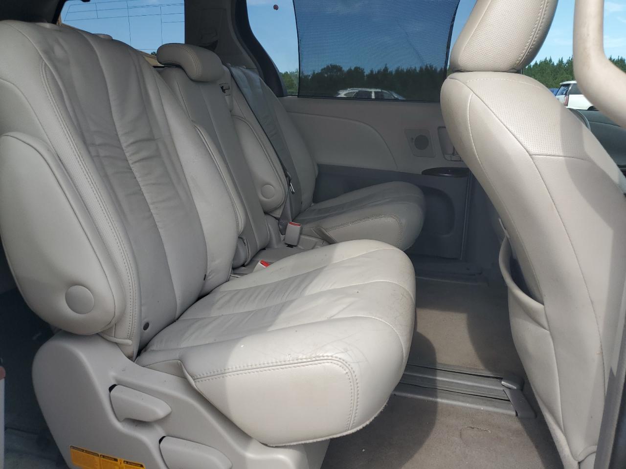 2011 Toyota Sienna Xle VIN: 5TDYK3DCXBS066929 Lot: 85003385