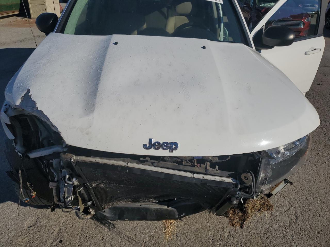 2014 Jeep Compass Sport VIN: 1C4NJCBB6ED648798 Lot: 81928455