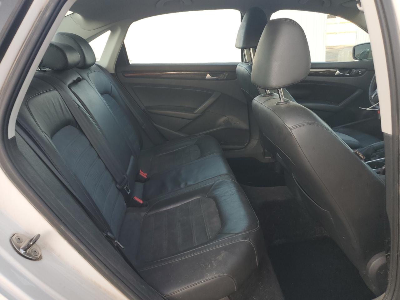 2014 Volkswagen Passat Sel VIN: 1VWCN7A33EC051253 Lot: 85083955