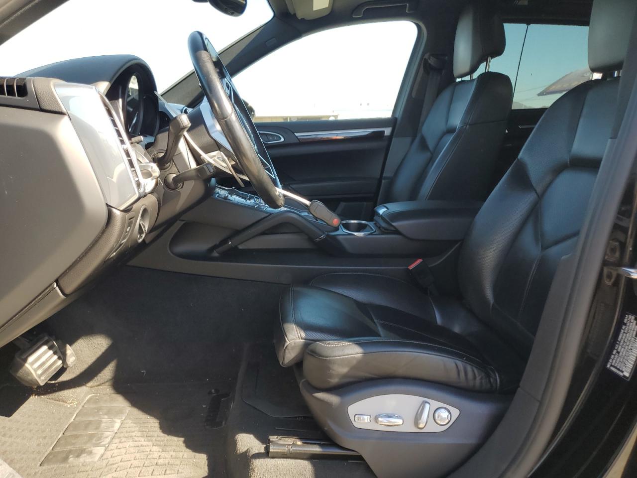 2015 Porsche Cayenne VIN: WP1AF2A2XFLA30711 Lot: 85011025