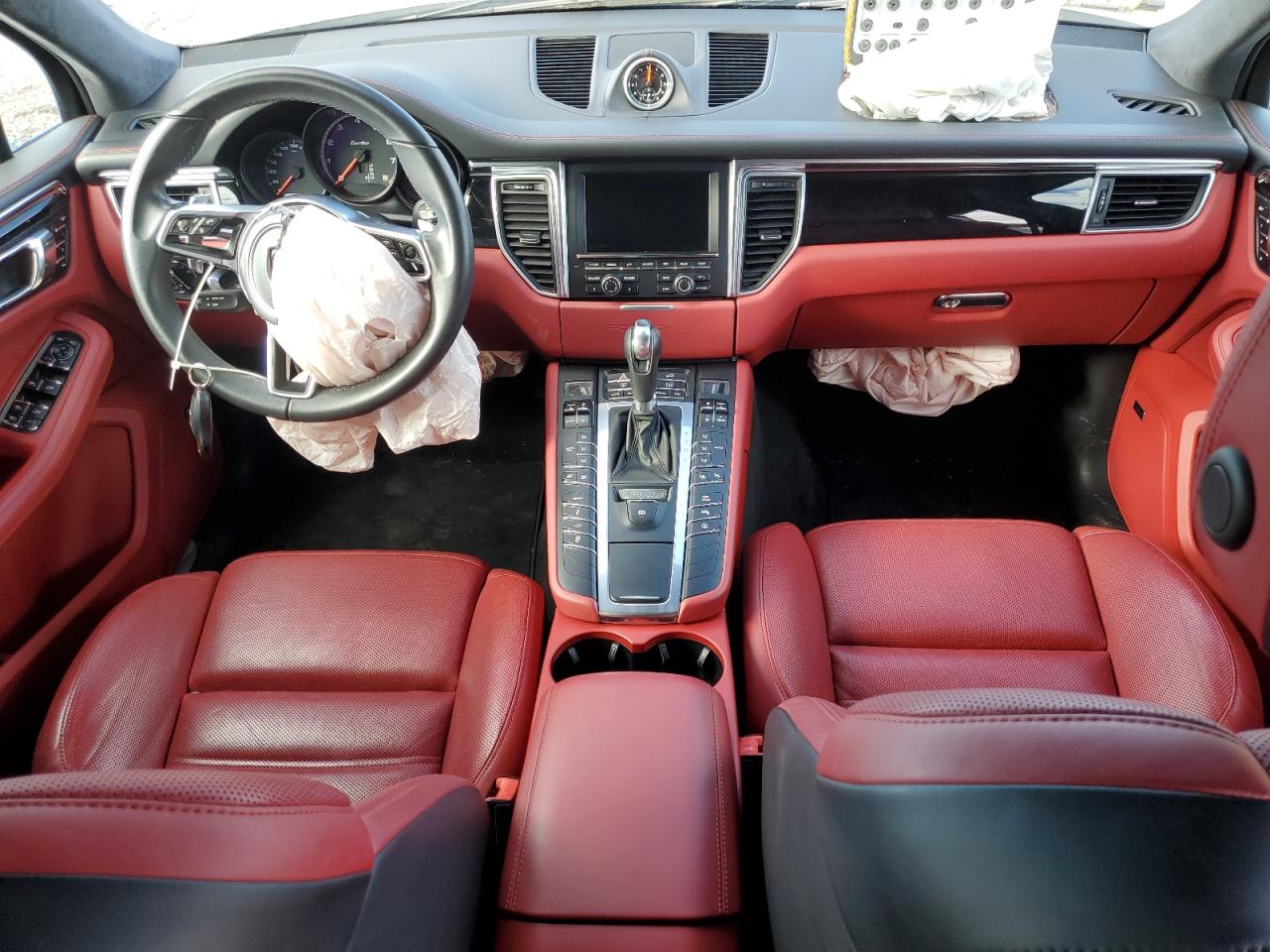 2016 Porsche Macan Turbo VIN: WP1AF2A55GLB92502 Lot: 86273365