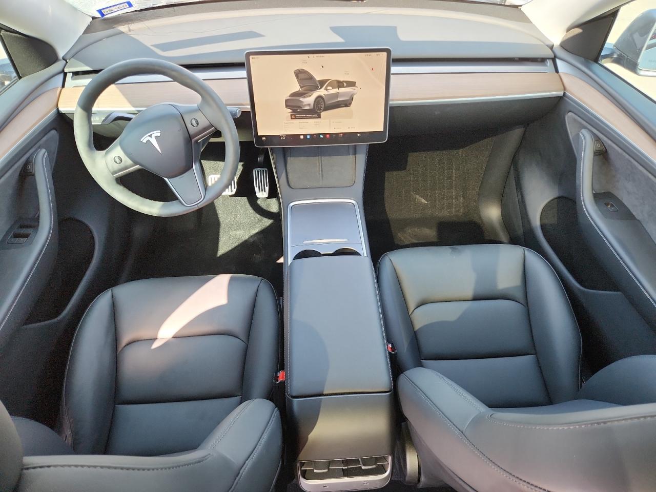 2024 Tesla Model Y VIN: 7SAYGDEE1RA288457 Lot: 89853905