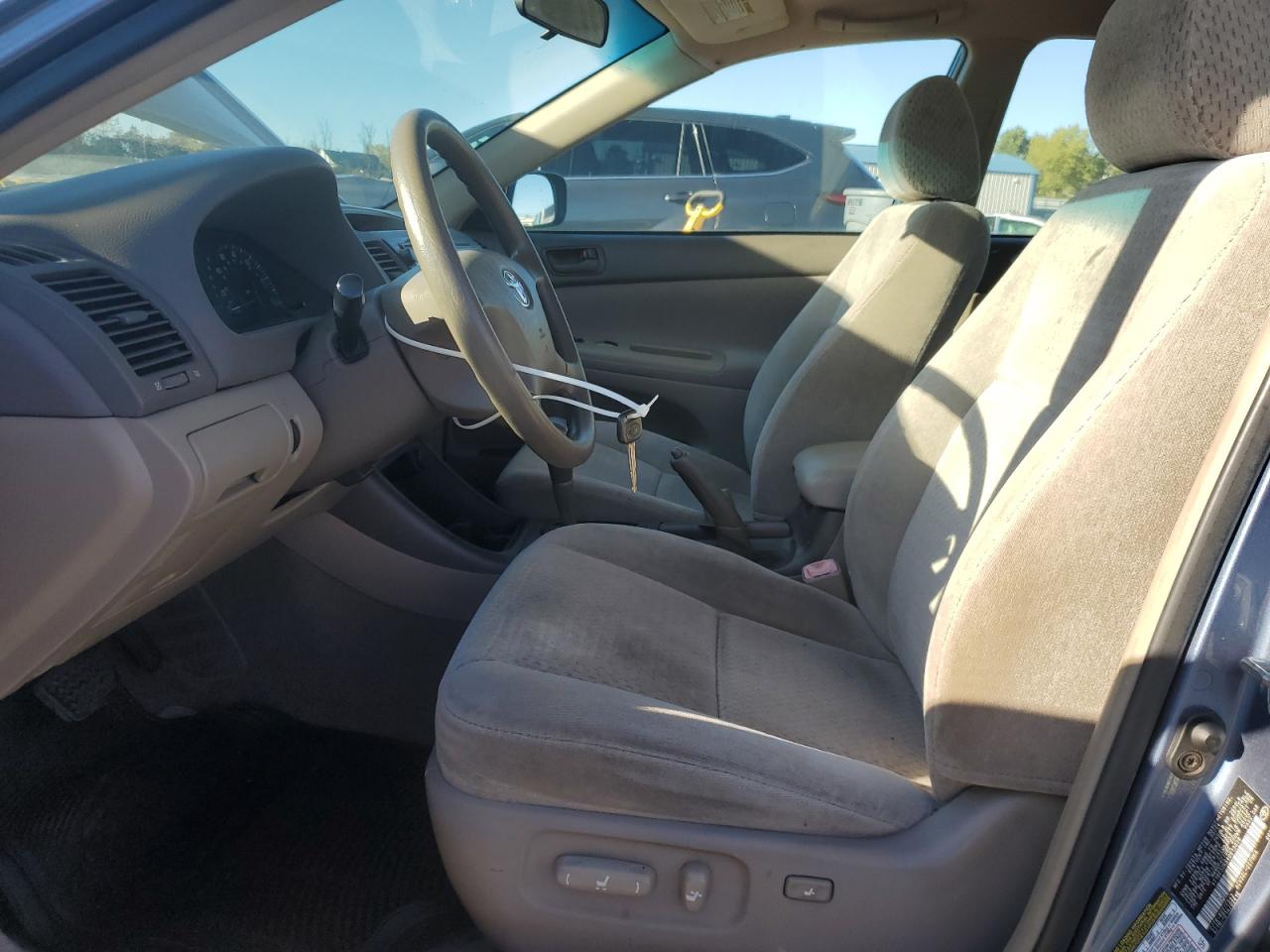 2004 Toyota Camry Le VIN: 4T1BE32K54U913938 Lot: 85884445