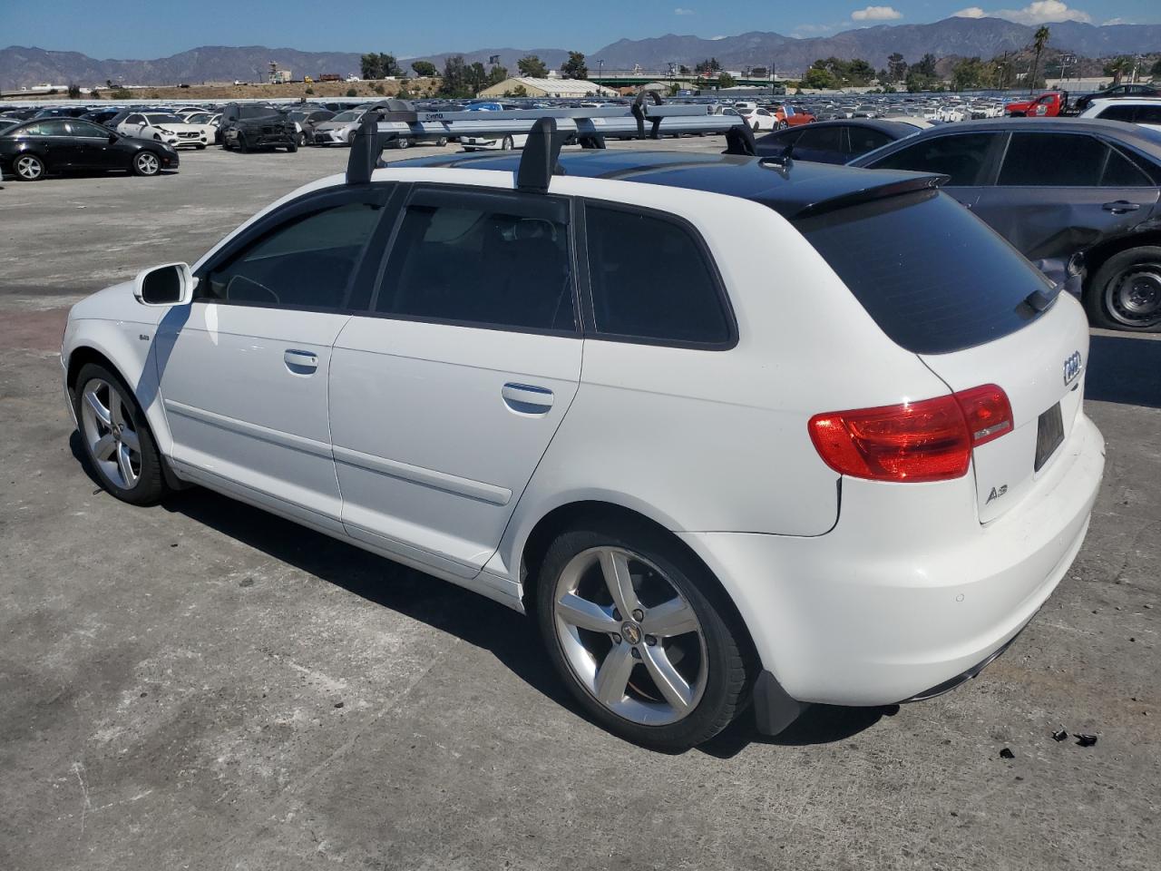 Фото: WAUKJBFM0CA140671