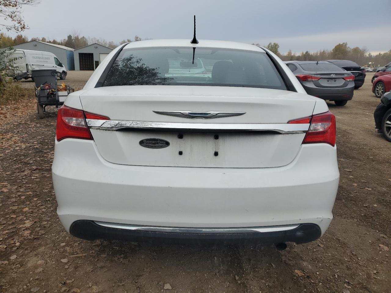 2013 Chrysler 200 Touring VIN: 1C3CCBBB0DN692286 Lot: 90379105