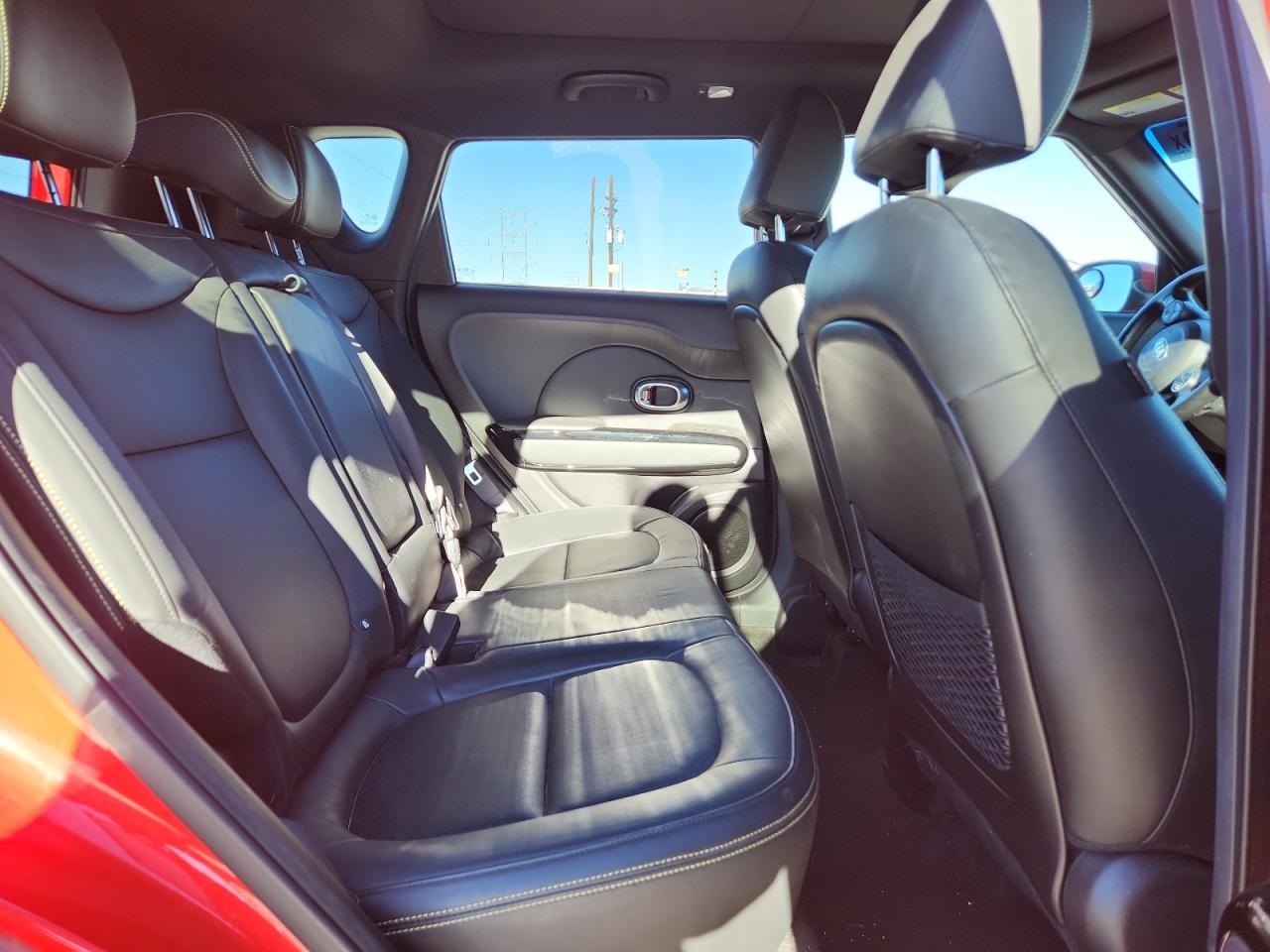 2015 Kia Soul + VIN: KNDJP3A51F7810782 Lot: 82659395