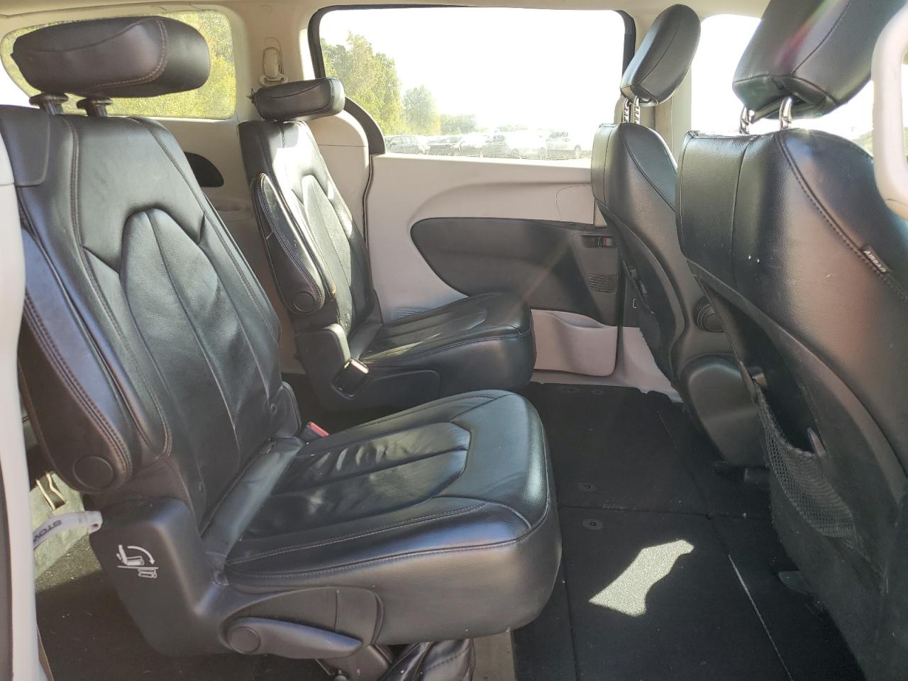 2017 Chrysler Pacifica Touring L VIN: 2C4RC1BG0HR517167 Lot: 84817905