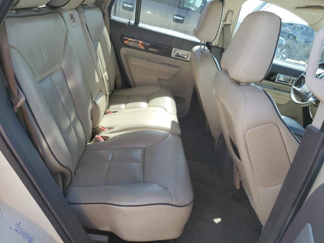 2008 Lincoln Mkx VIN: 2LMDU88C28BJ14305 Lot: 82108105