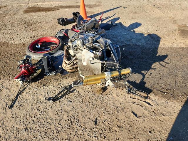 2026 SUZUKI GSX-R750   