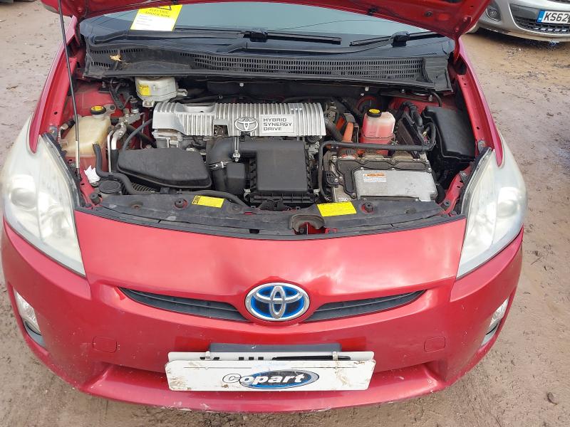 2011 TOYOTA PRIUS HYBRID 