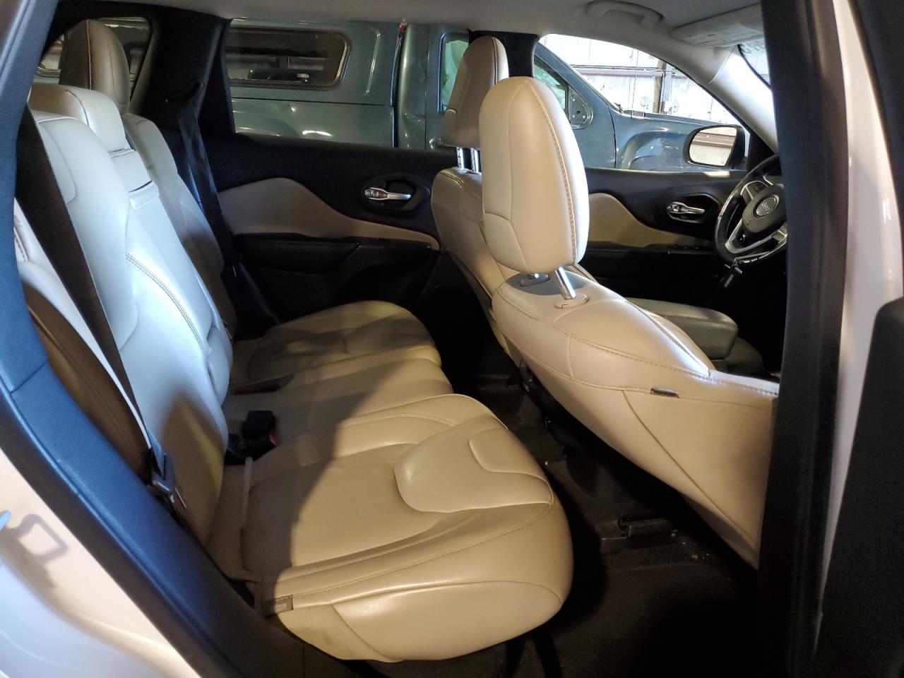 2016 Jeep Cherokee Limited VIN: 1C4PJLDB5GW247708 Lot: 82313675