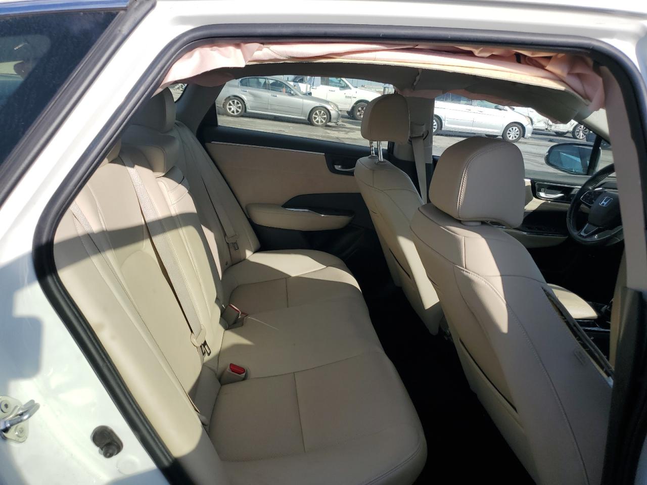 2018 Honda Clarity Touring VIN: JHMZC5F34JC008355 Lot: 89566505