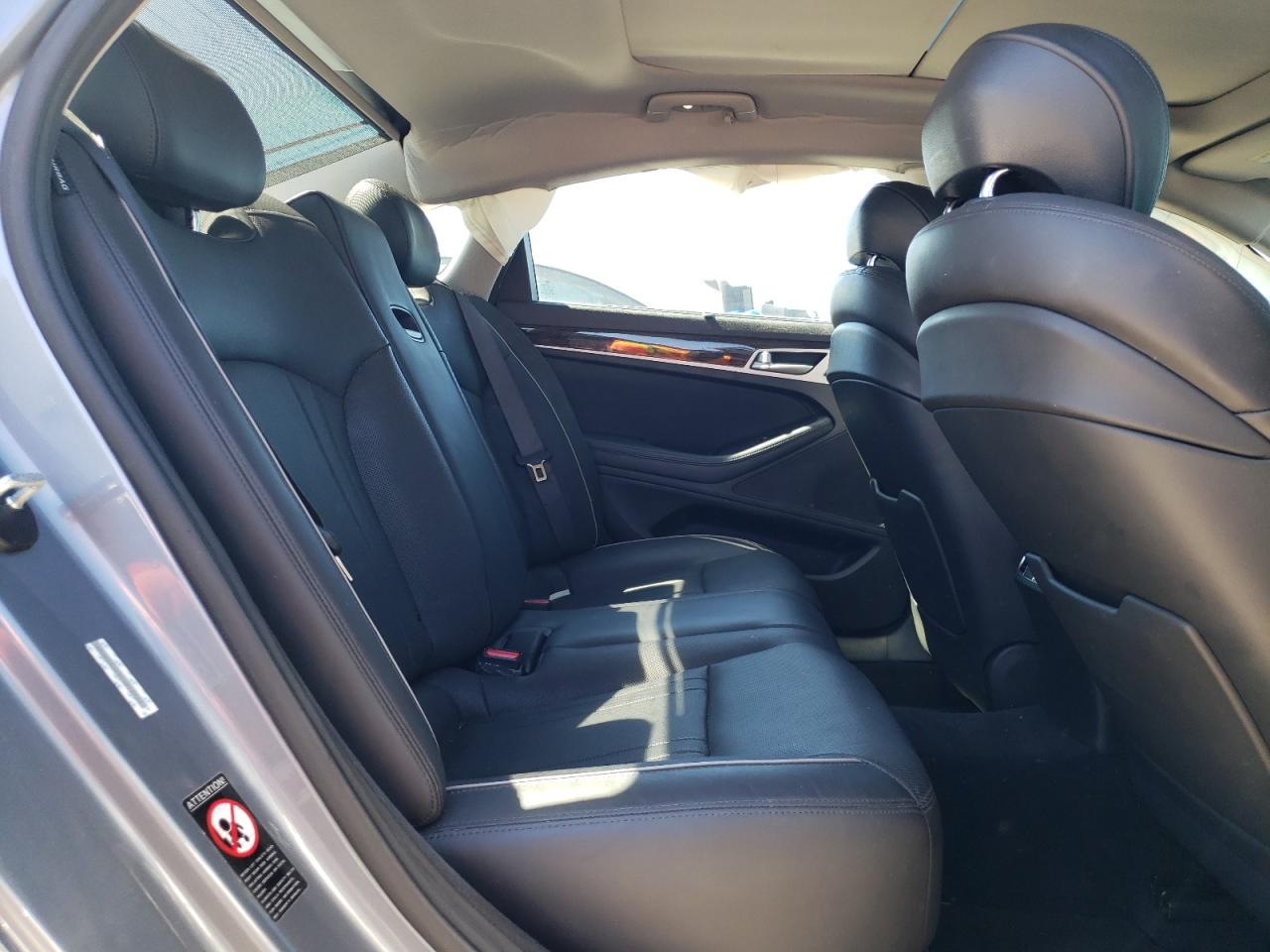 2015 Hyundai Genesis 3.8L VIN: KMHGN4JE9FU015188 Lot: 86479545