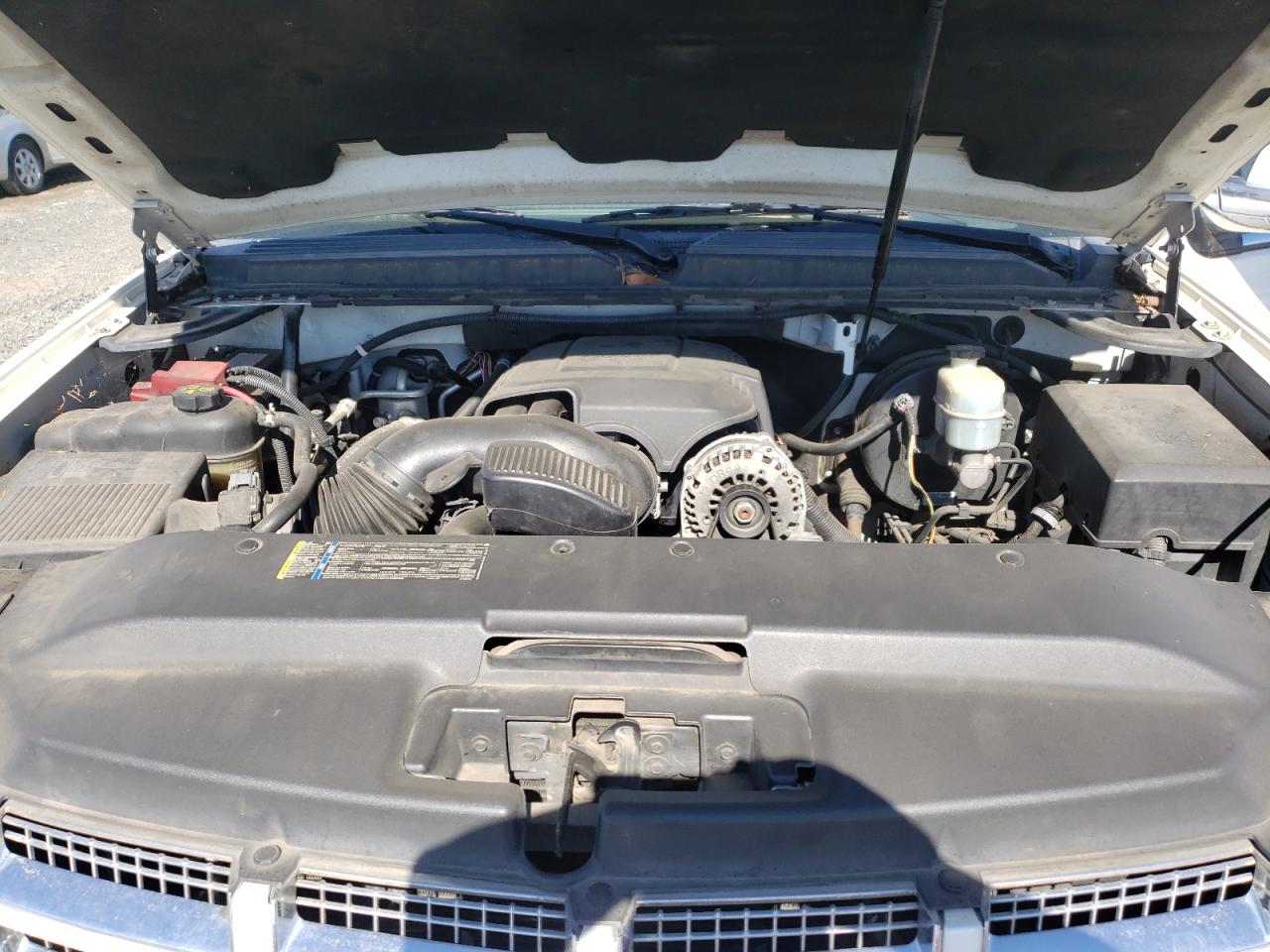 2011 Cadillac Escalade Luxury VIN: 1GYS4BEF2BR137407 Lot: 86196395