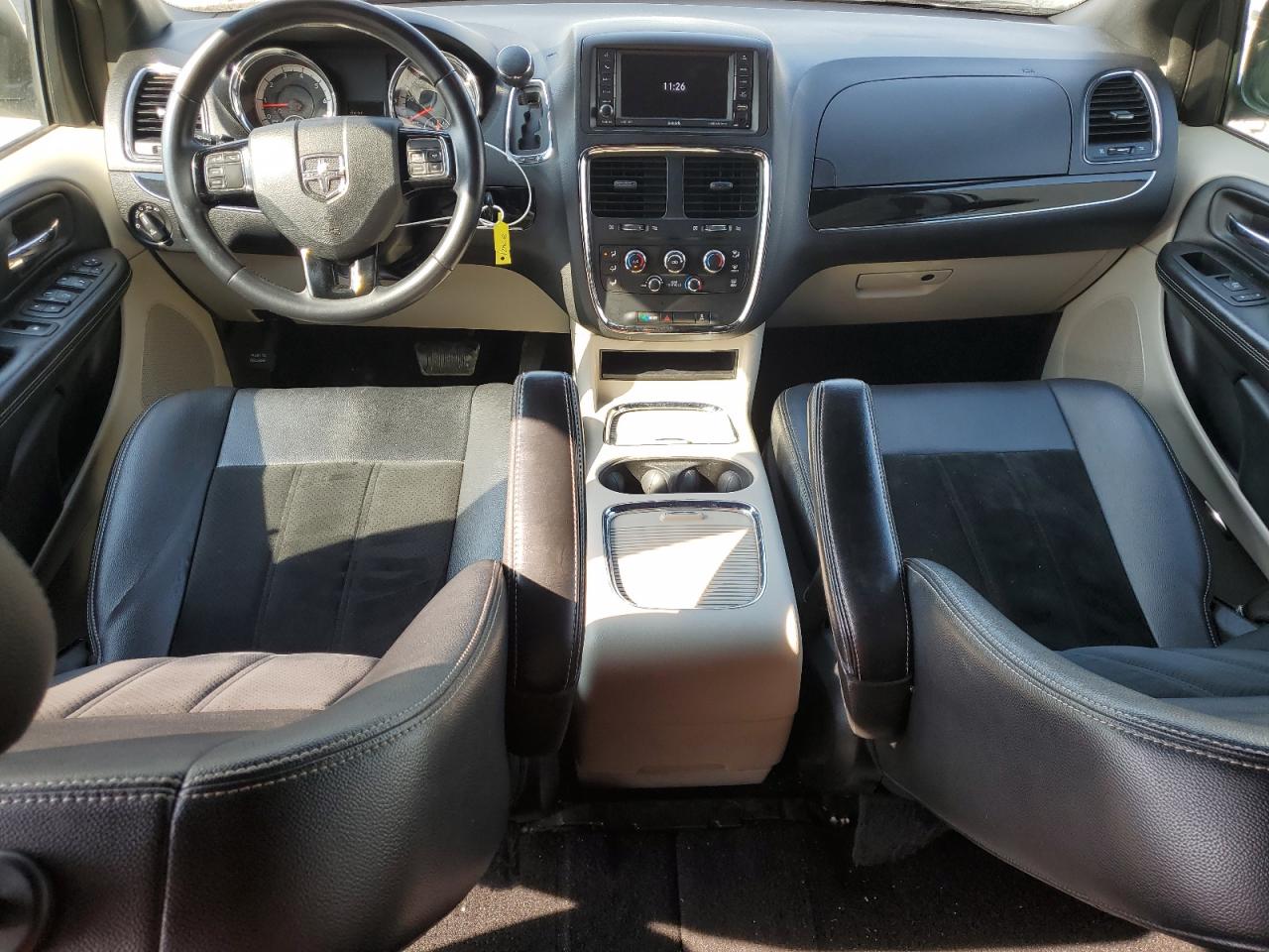 2018 Dodge Grand Caravan Sxt VIN: 2C4RDGCG2JR328184 Lot: 82238325