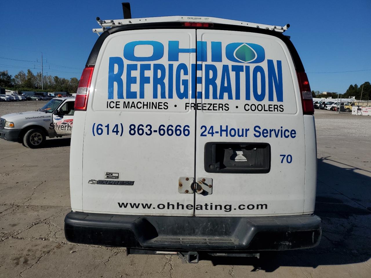 2018 Chevrolet Express G2500 VIN: 1GCWGAF11J1303618 Lot: 82580935