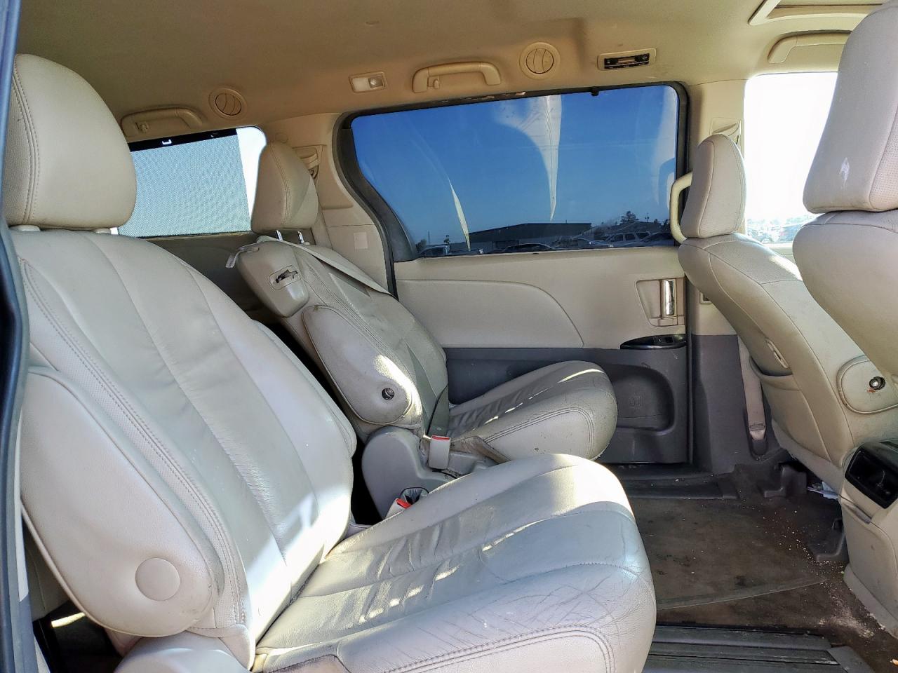 2012 Toyota Sienna Xle VIN: 5TDYK3DC1CS229873 Lot: 90823675