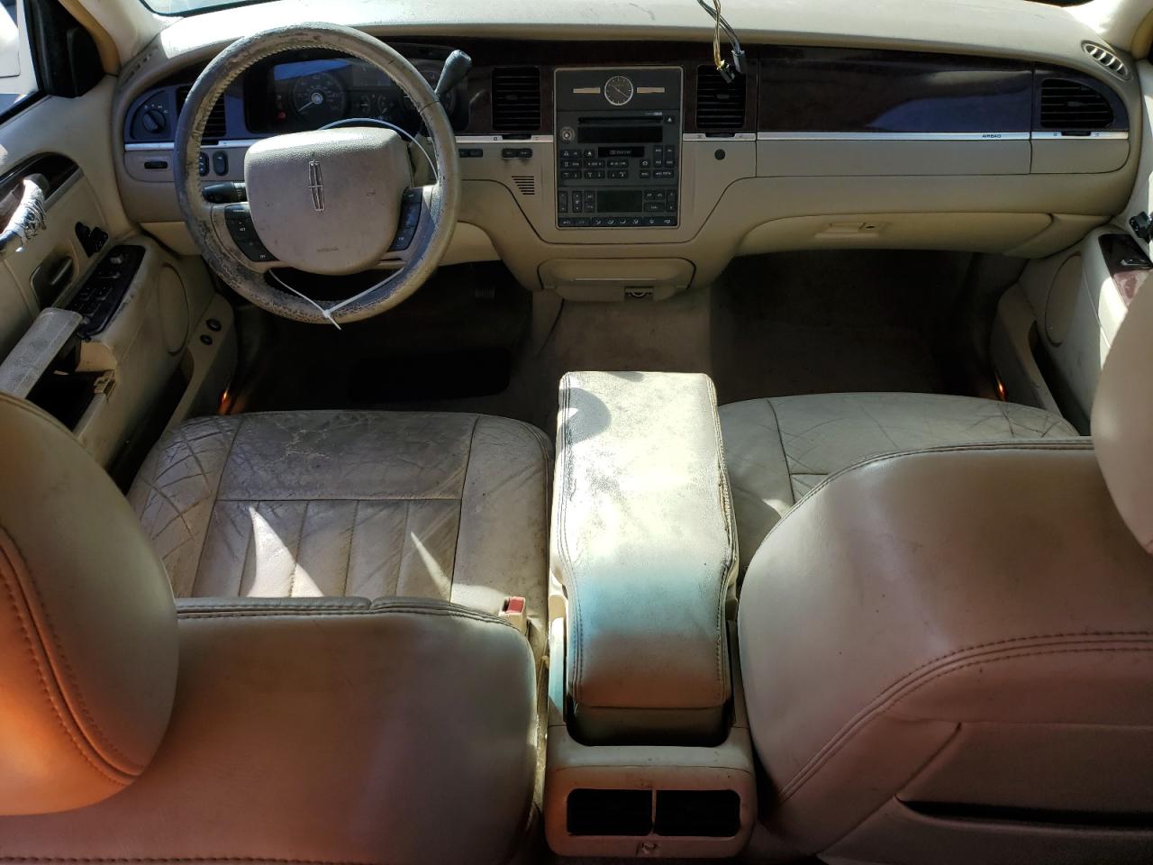 2006 Lincoln Town Car Signature VIN: 1LNHM81W86Y647017 Lot: 85908655
