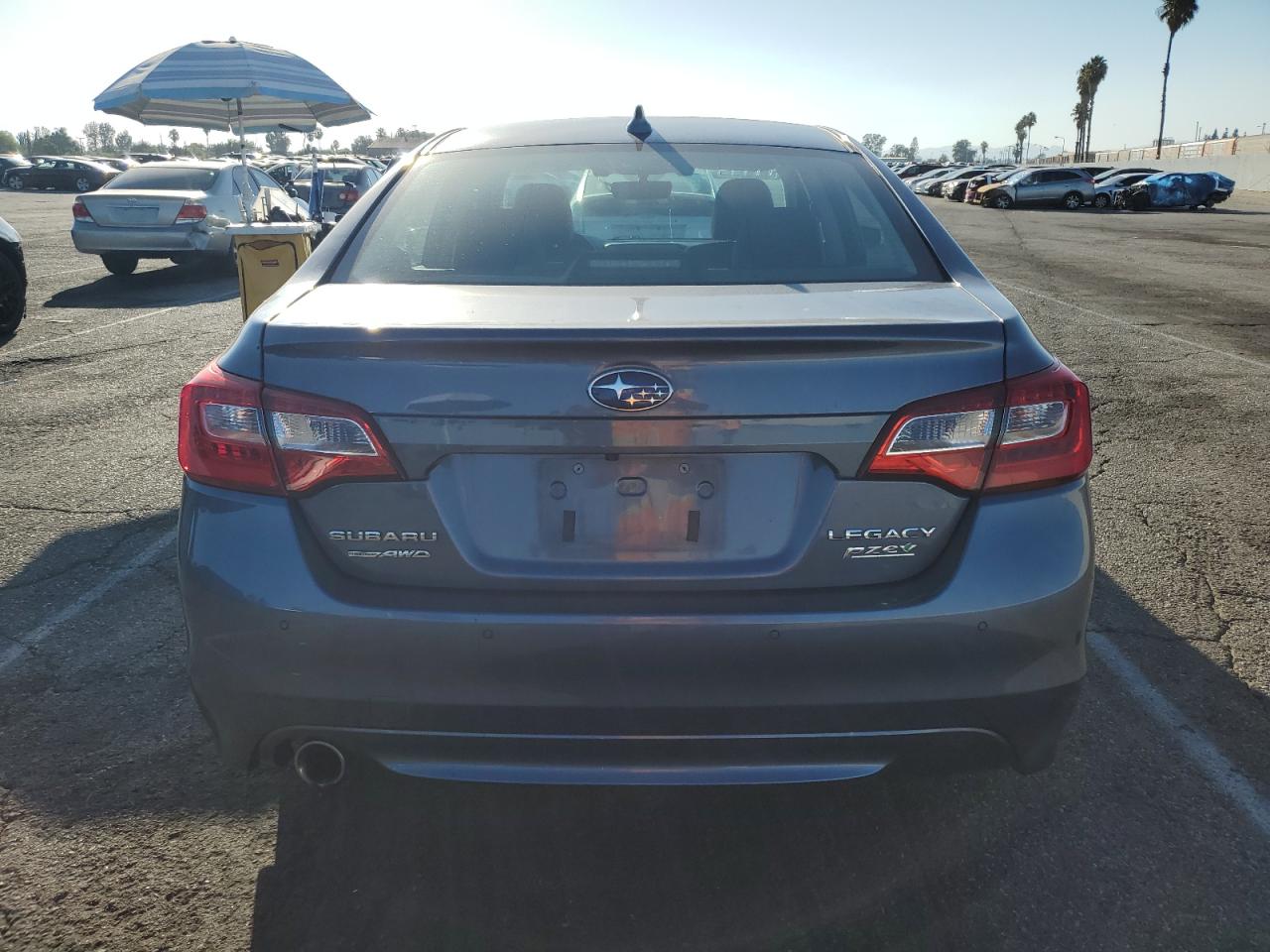 2017 Subaru Legacy 2.5I Limited VIN: 4S3BNAN64H3008173 Lot: 82320585