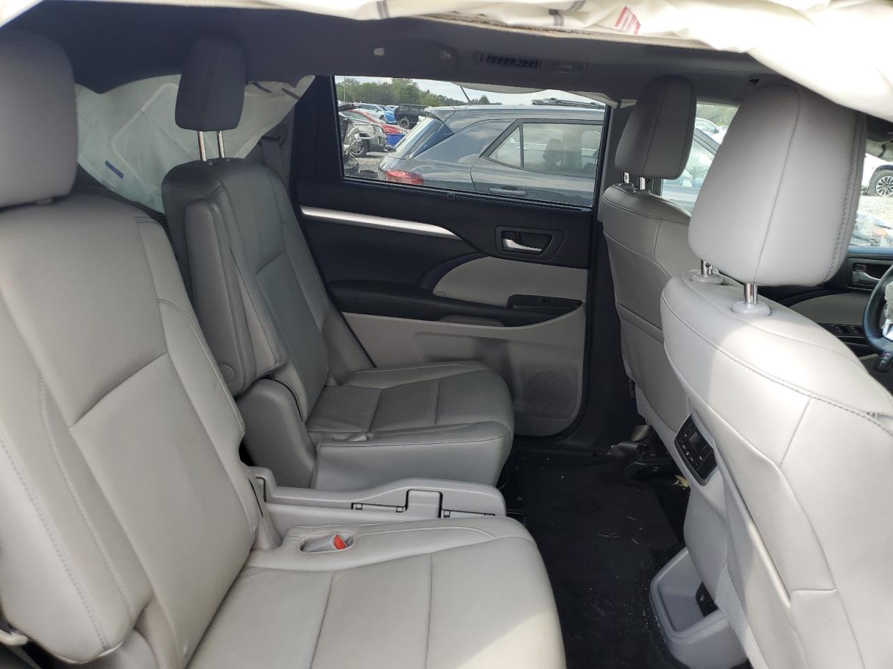 2014 Toyota Highlander Xle VIN: 5TDKKRFH8ES021767 Lot: 85893085