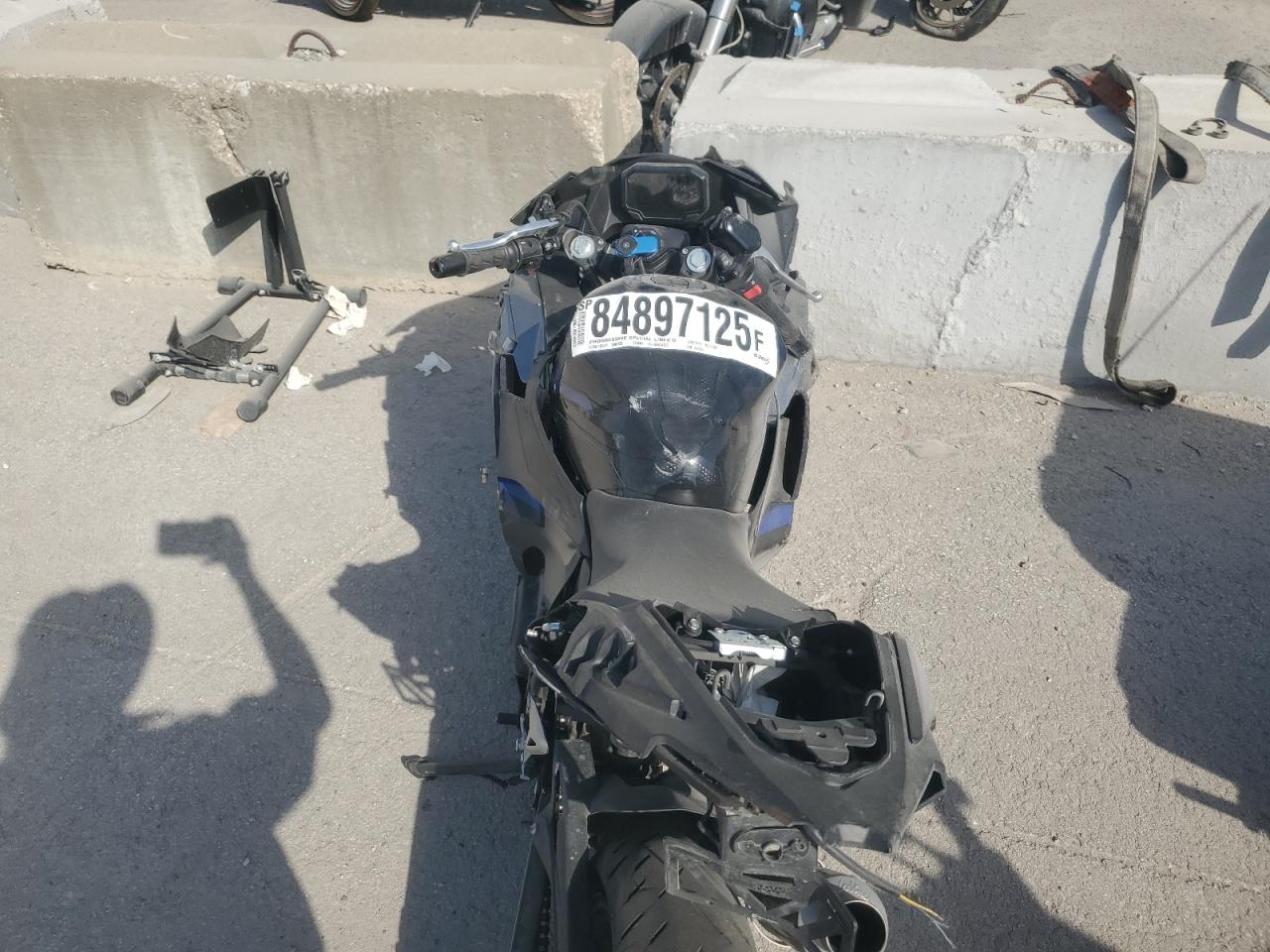 2025 Kawasaki Ex500 A VIN: ML5EXGJ16SDA47382 Lot: 84897125