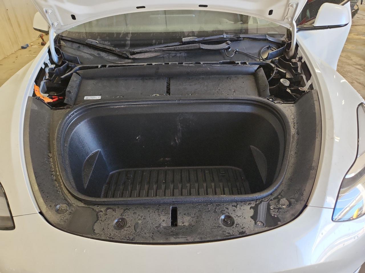 2022 Tesla Model Y VIN: 7SAYGDEE1NF392086 Lot: 90856665