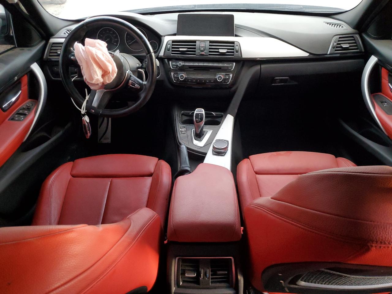2018 BMW 330 Xi VIN: WBA8D9G55JNU71141 Lot: 84186025