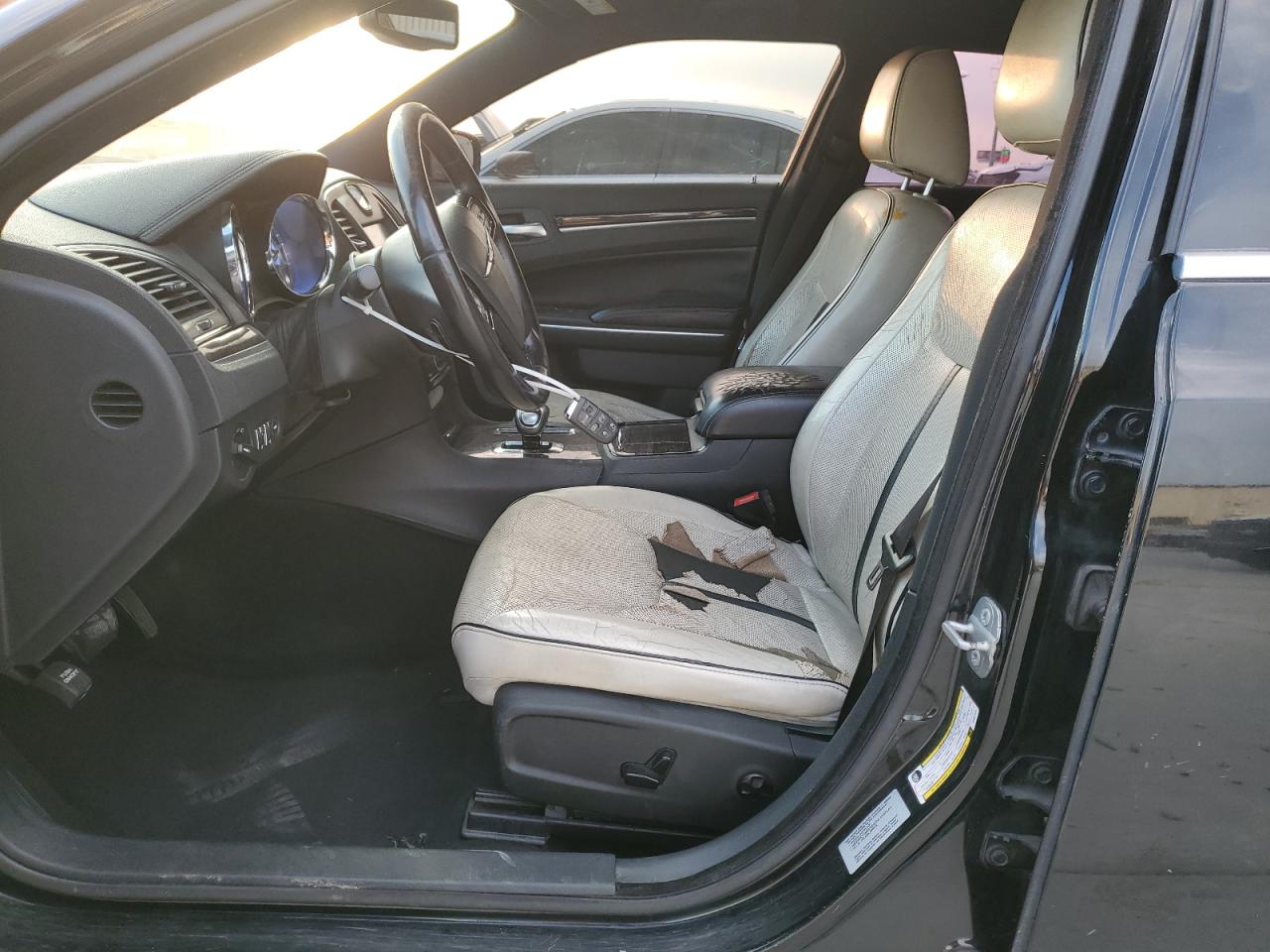 2014 Chrysler 300 VIN: 2C3CCAAG8EH327825 Lot: 89864275