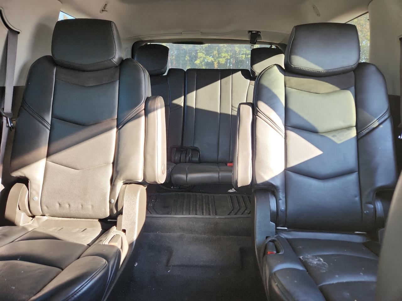 2015 Cadillac Escalade Luxury VIN: 1GYS4MKJ8FR545856 Lot: 87223305