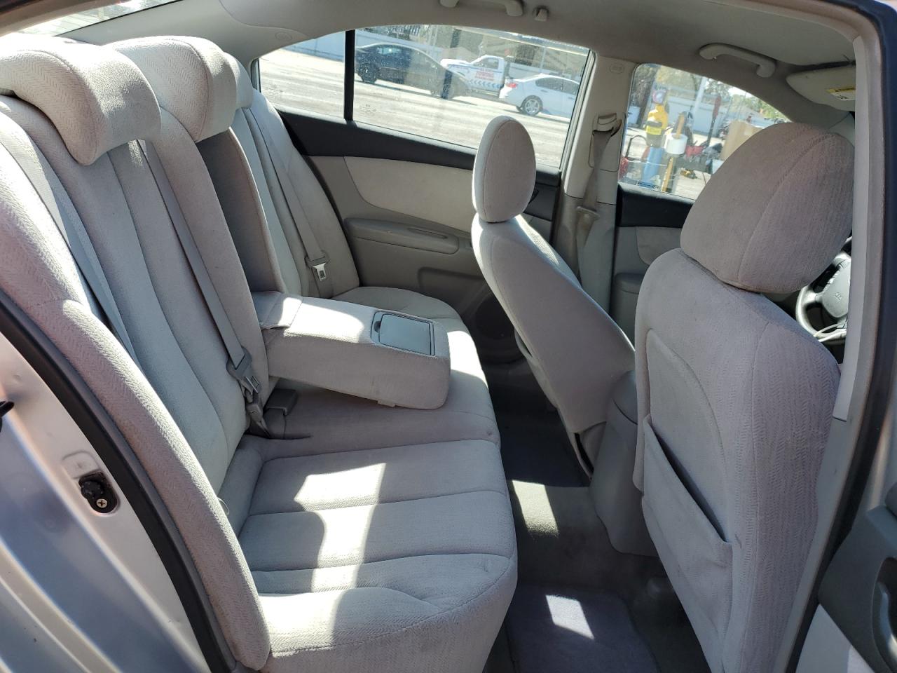 2007 Kia Optima Lx VIN: KNAGE123375105249 Lot: 84906535