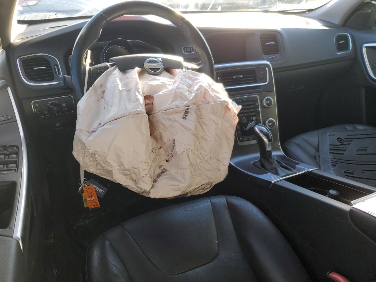 2015 Volvo V60 Premier VIN: YV140MEKXF1222061 Lot: 90715205