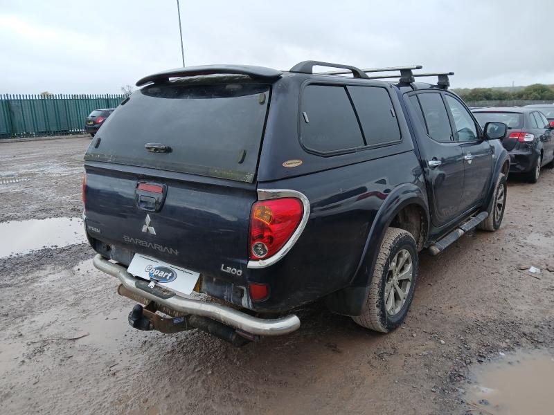 2010 MITSUBISHI L200 BARB LB DCB DI-D 4X4 