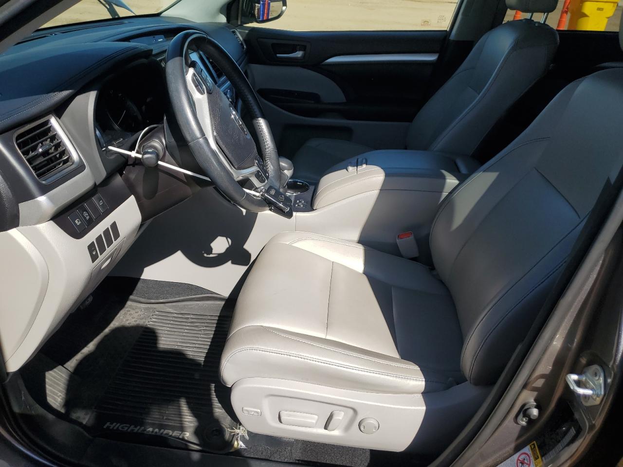 2018 Toyota Highlander Se VIN: 5TDJZRFH7JS559295 Lot: 85203195