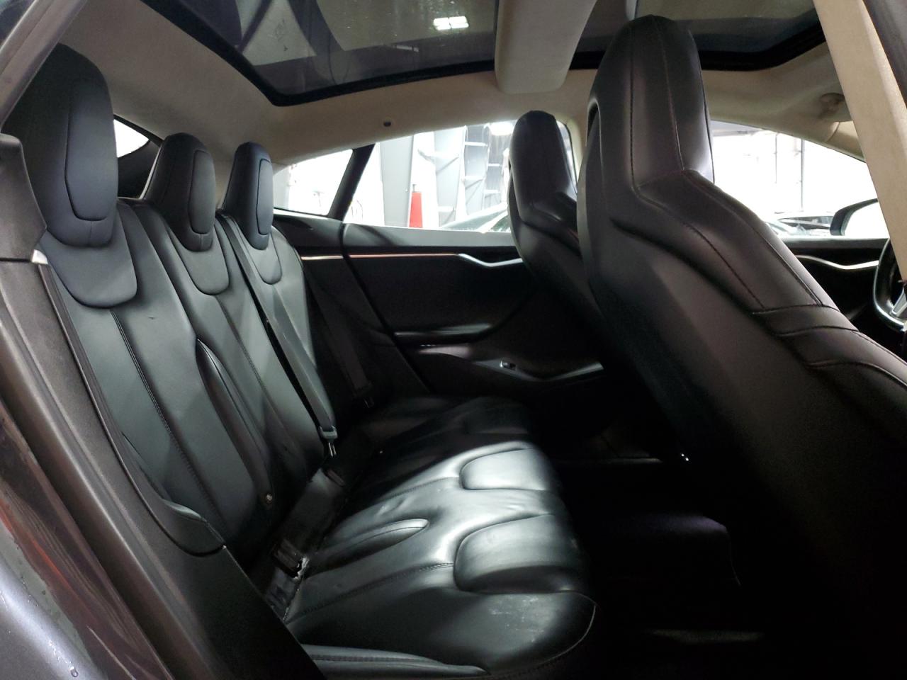 2016 Tesla Model S VIN: 5YJSA1E2XGF157875 Lot: 86836275