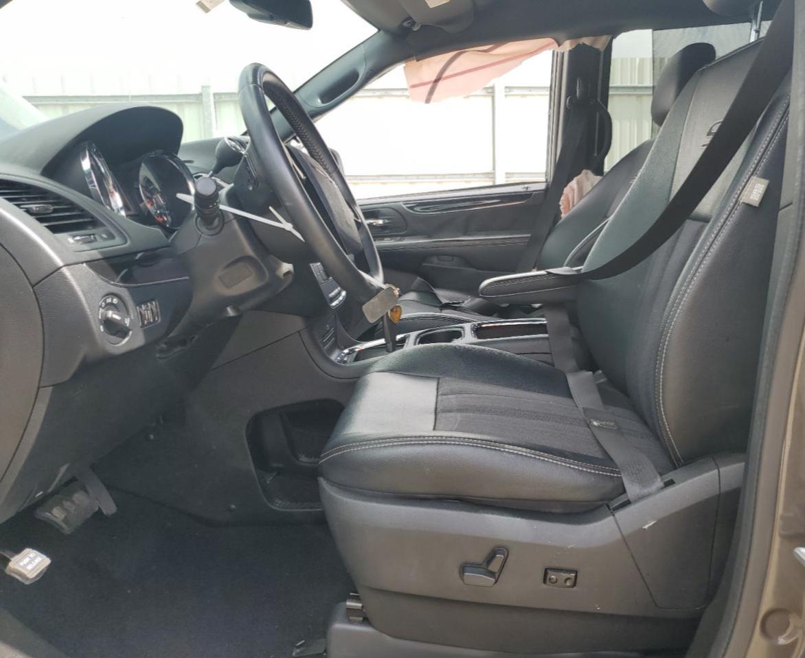 2016 Chrysler Town & Country S VIN: 2C4RC1HG6GR208065 Lot: 85126935