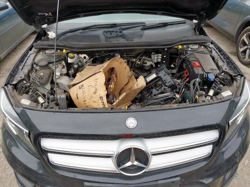 2015 MERCEDES-BENZ GLA 200 D AMG LINE AUTO 