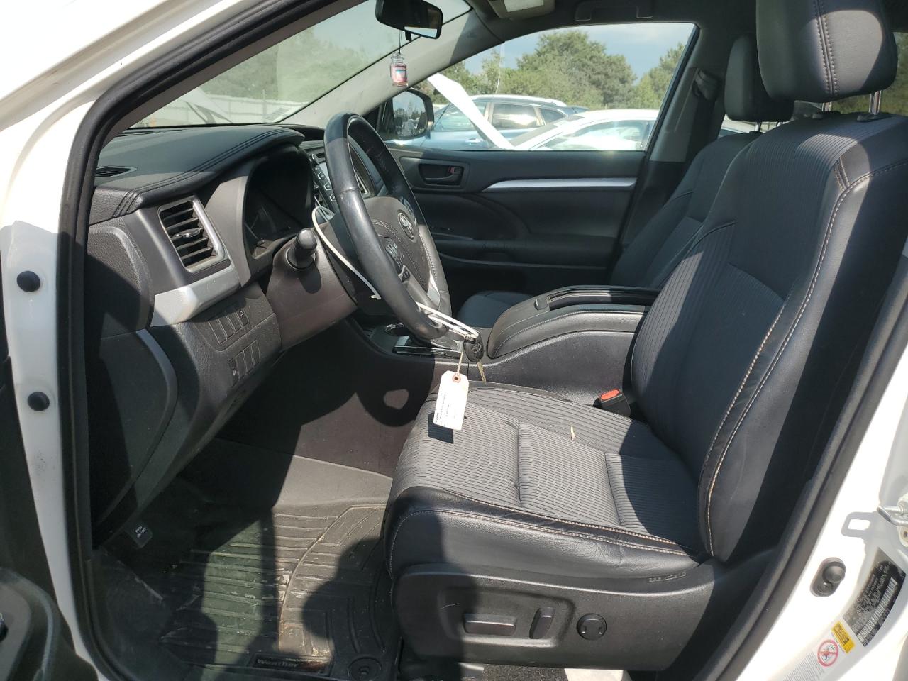 2016 Toyota Highlander Le VIN: 5TDBKRFH2GS227816 Lot: 84895255