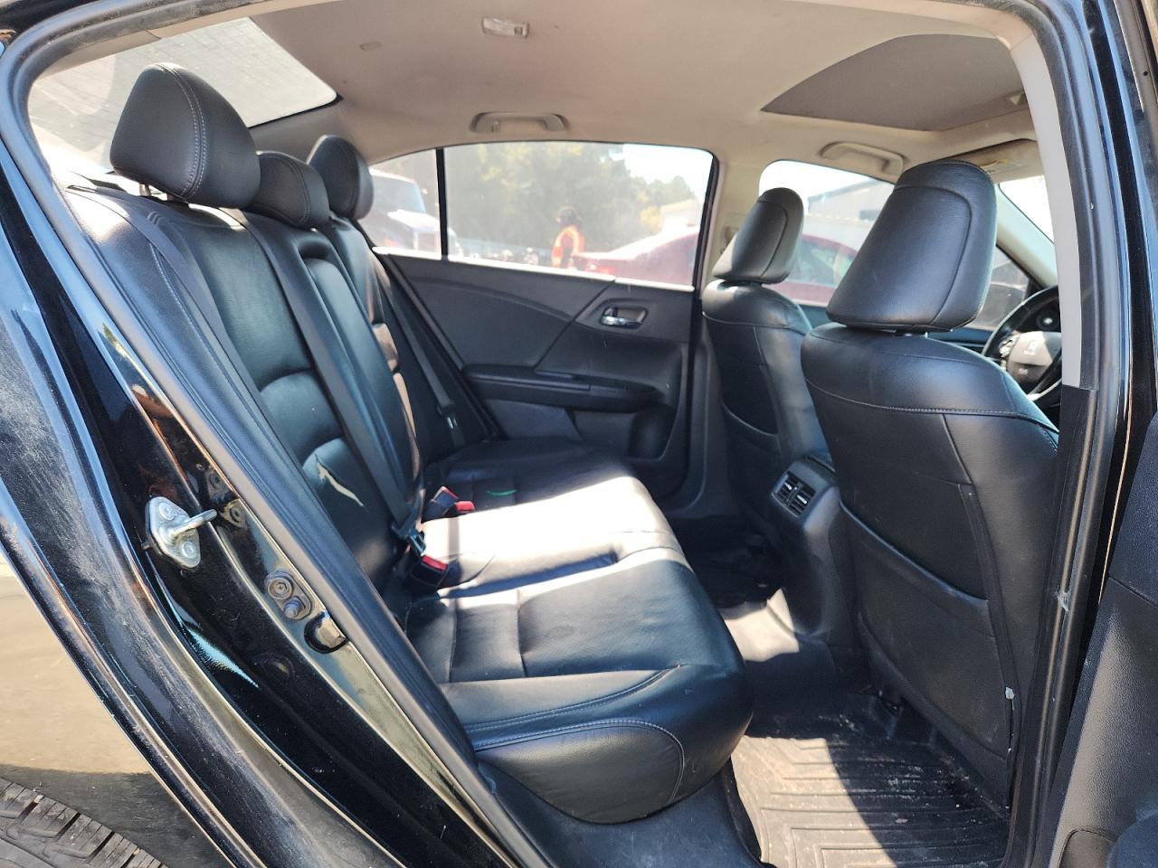 2016 Honda Accord Exl VIN: 1HGCR2F84GA241464 Lot: 86469105