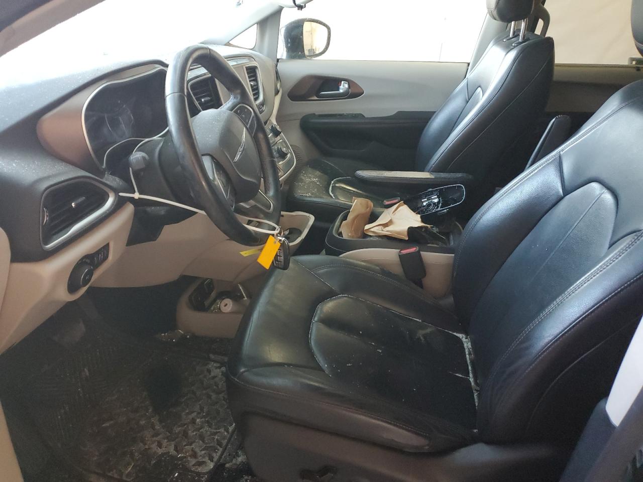 2017 Chrysler Pacifica Touring L VIN: 2C4RC1BG5HR743656 Lot: 82195845