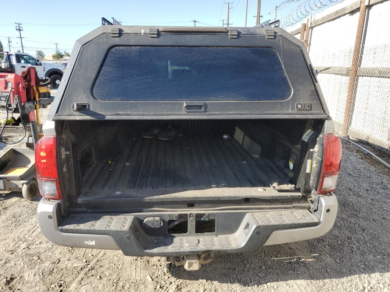 2018 Toyota Tacoma Double Cab VIN: 3TMCZ5AN9JM152299 Lot: 82386215