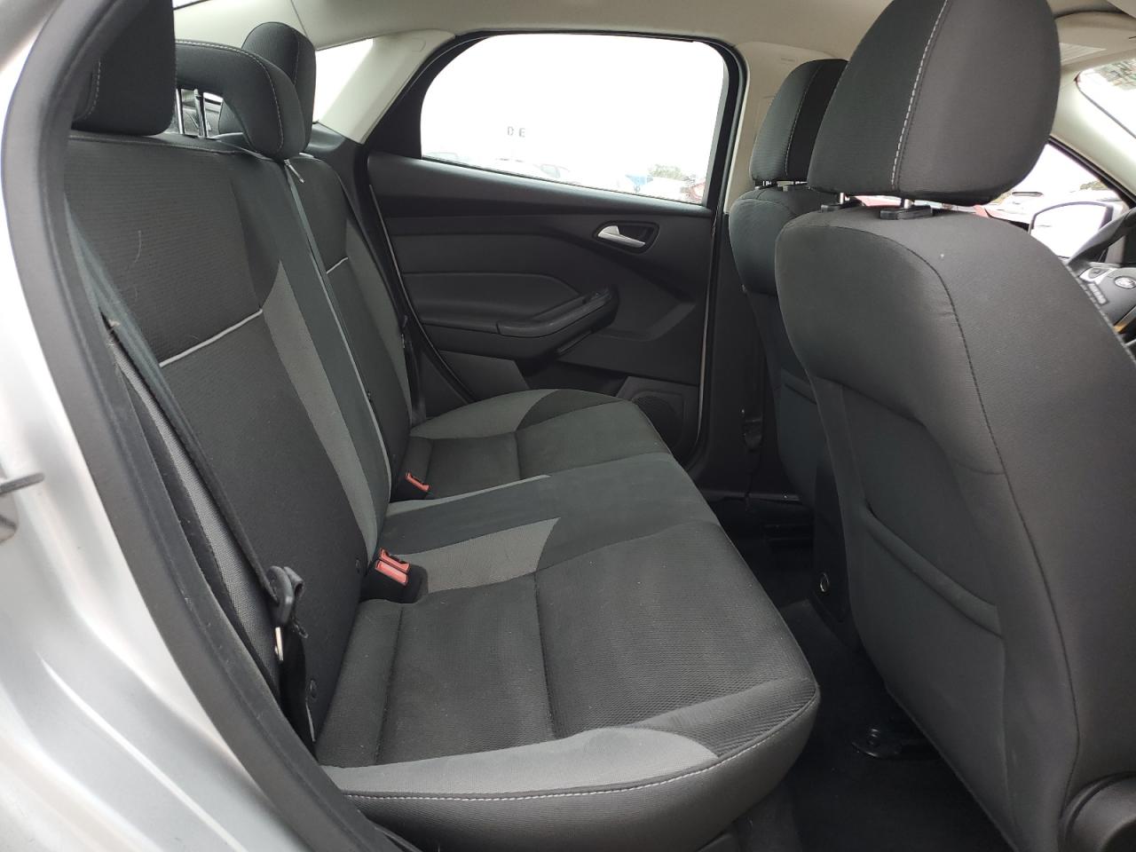 2014 Ford Focus Se VIN: 1FADP3F20EL453585 Lot: 85324275