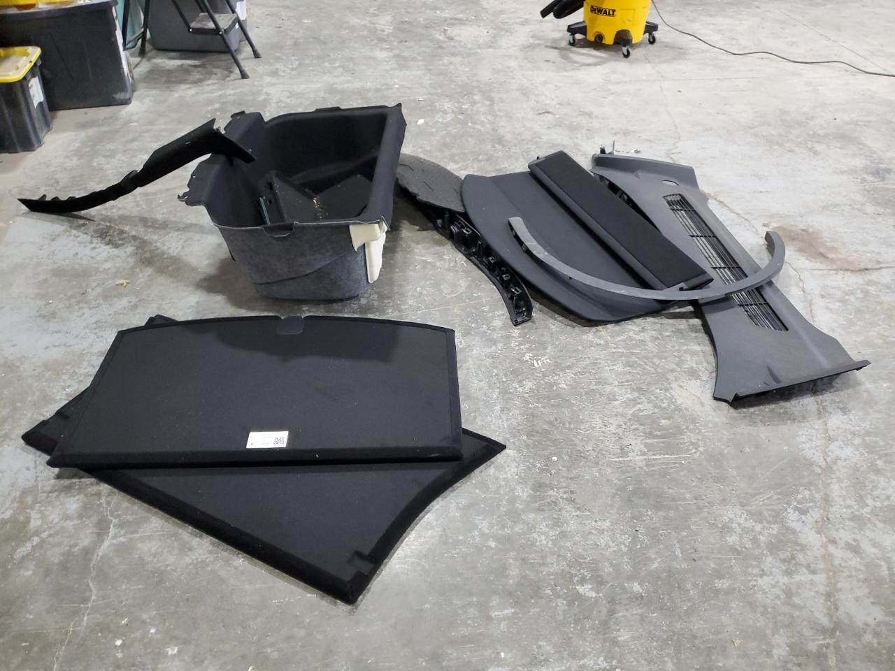 2023 Tesla Model Y VIN: 7SAYGDEF8PF915034 Lot: 86440595