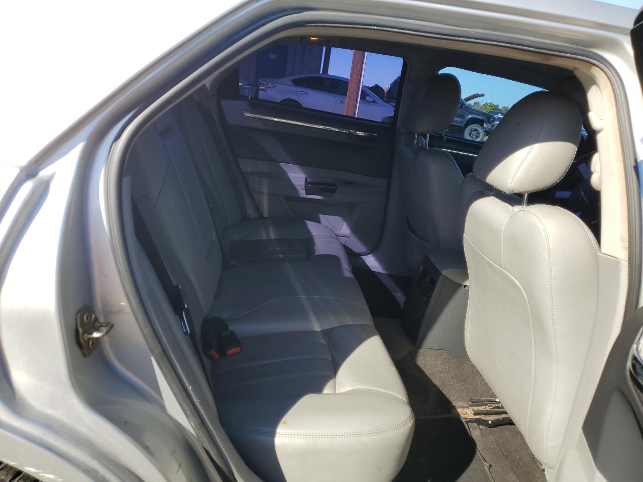 2006 Chrysler 300C VIN: 2C3KA63H26H205239 Lot: 82222375