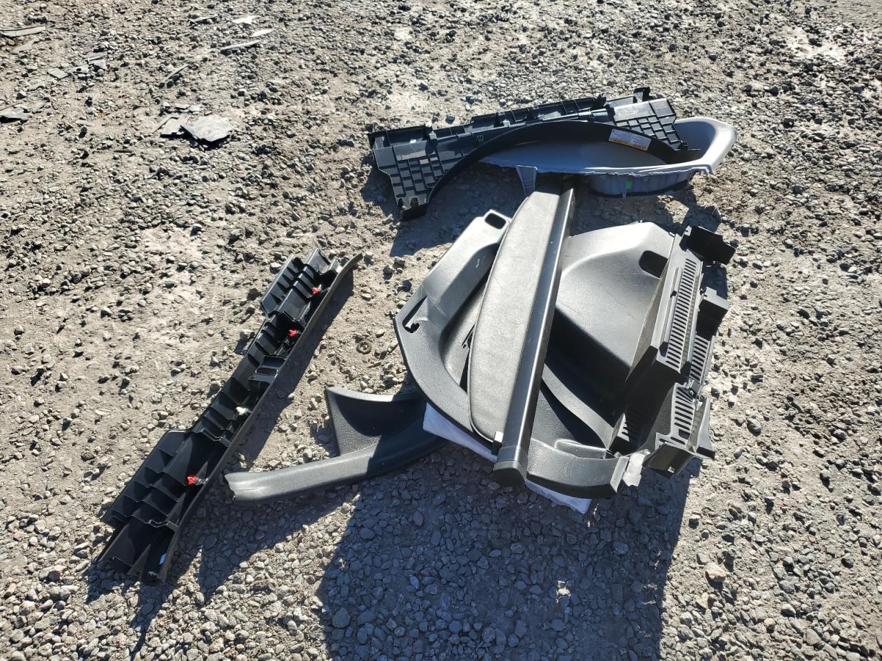 2020 Toyota Rav4 Xle VIN: 2T3P1RFV4LC071741 Lot: 85418195