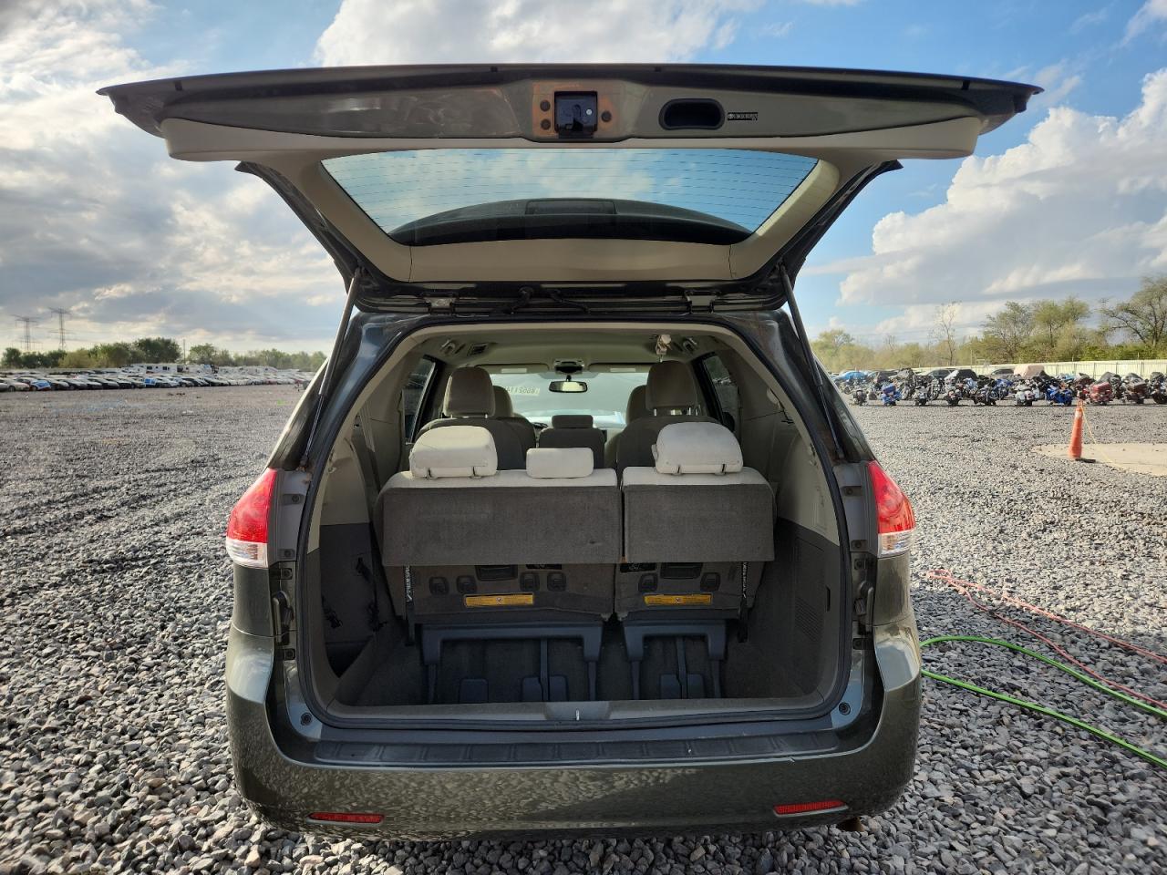 2013 Toyota Sienna Le VIN: 5TDKK3DC1DS285870 Lot: 85521145