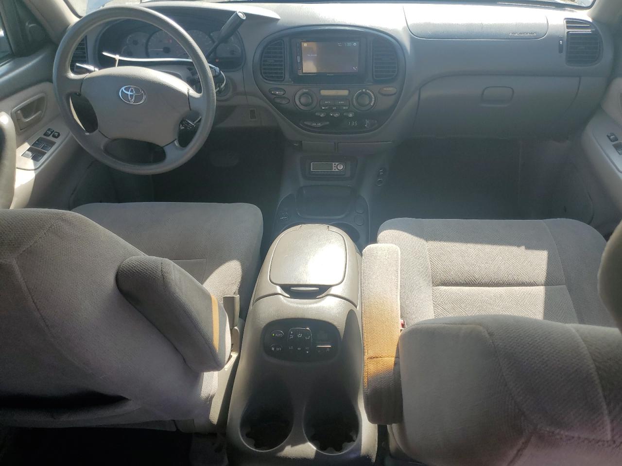 2004 Toyota Sequoia Sr5 VIN: 5TDZT34A44S210252 Lot: 82730025