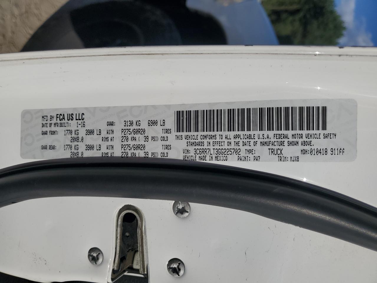 2016 Ram 1500 Slt VIN: 3C6RR7LT3GG225702 Lot: 84878595