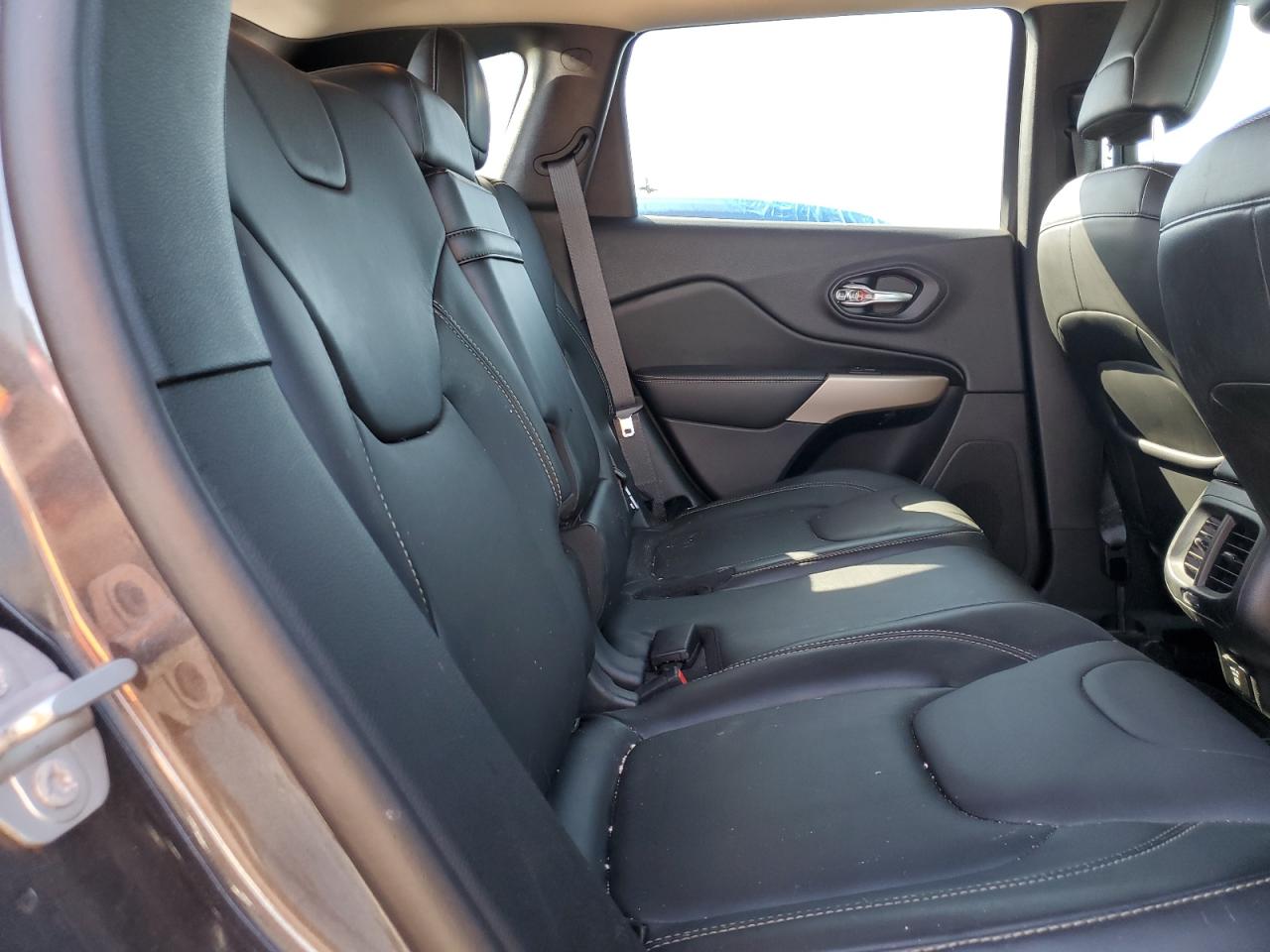 2018 Jeep Cherokee Limited VIN: 1C4PJMDXXJD560256 Lot: 85113535