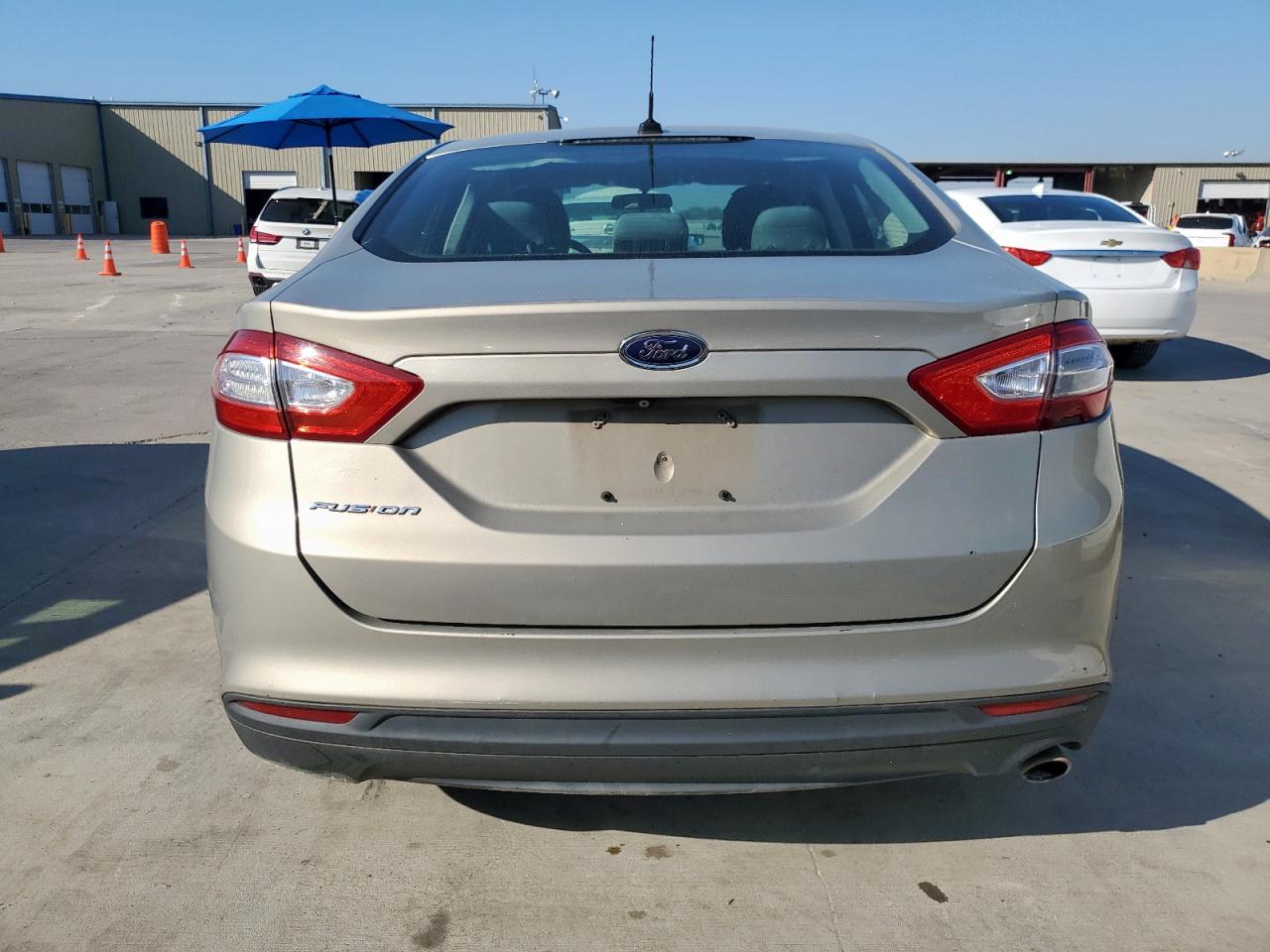 2015 Ford Fusion S VIN: 3FA6P0G77FR228780 Lot: 84291795