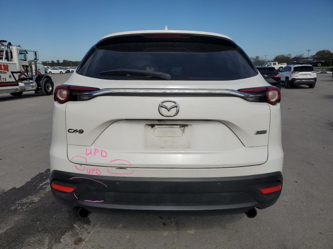 2018 Mazda Cx-9 Touring VIN: JM3TCACY5J0235949 Lot: 82595915